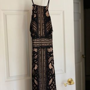 Perfect dress for night out or wedding!